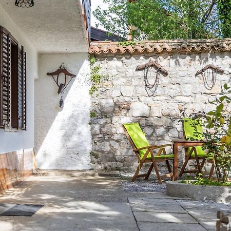 Domacija Mirko Bed & Breakfast Miren Exterior photo