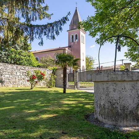 Domacija Mirko Bed & Breakfast Miren Exterior photo