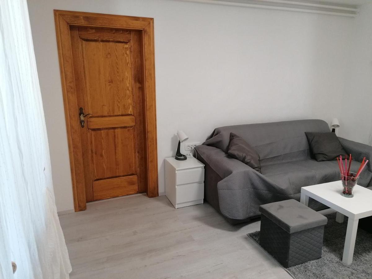 Domacija Mirko Bed & Breakfast Miren Exterior photo